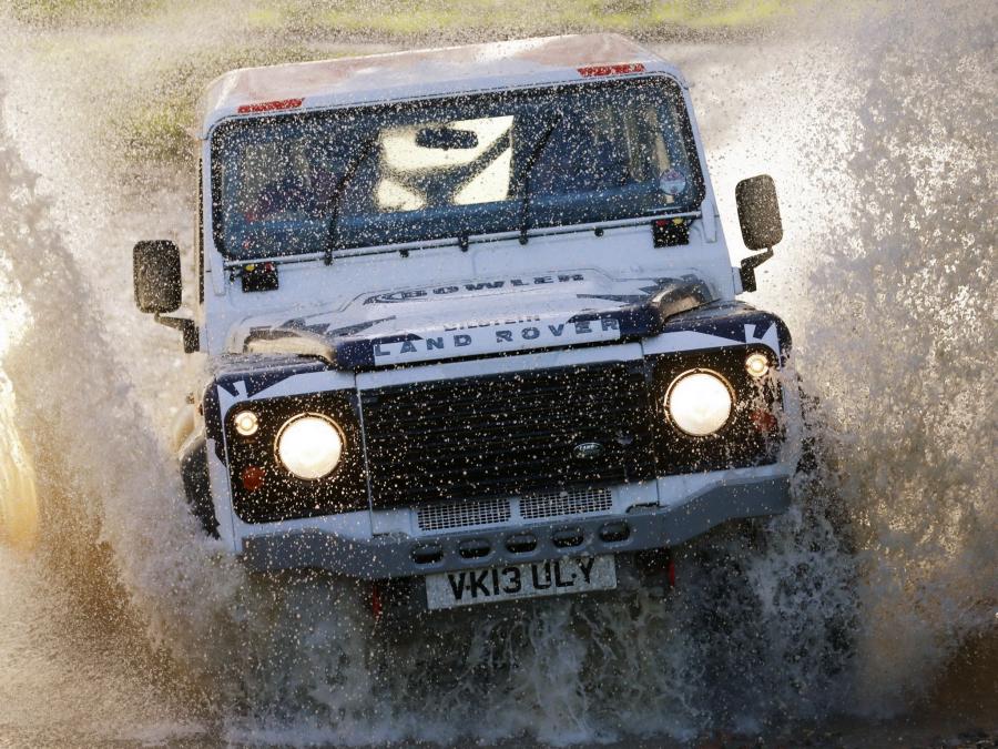  Land Rover Defender 90 Challenge Car 2014 года  (фото 34 из 35)